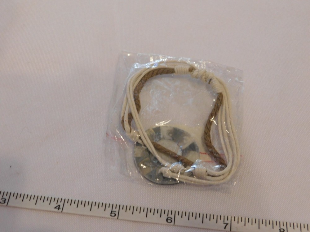 Beachcombers Fort Myers Florida Shell Disc String Bracelet Multi-Colored NOS