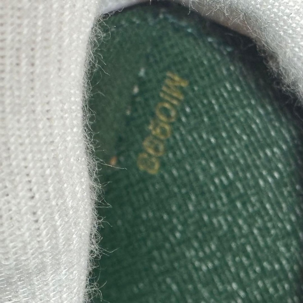 Louis Vuitton Taiga A5 Document Case Snap Folder Dark Green E34490 Unused