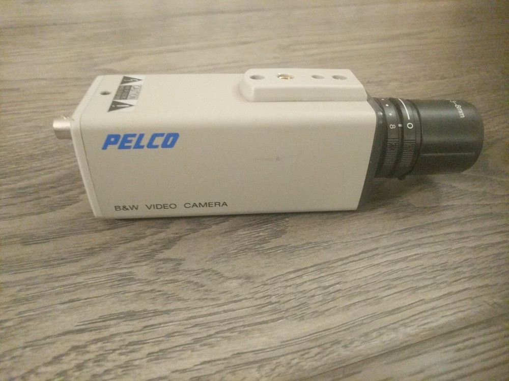 Pelco MC5700-2 B&W Security Camera Analog 24VAC 3-8mm