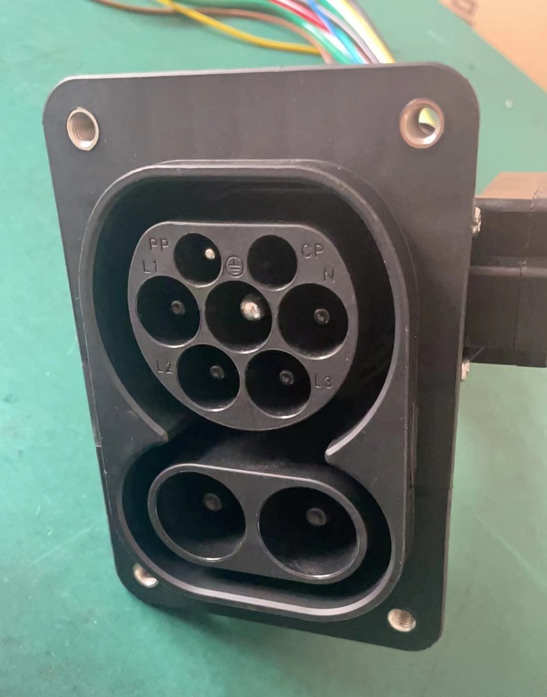 CCS2 EV Charging Inlet Port/Socket (Car Side), 200A 1000VDC Max, With 1m Cable