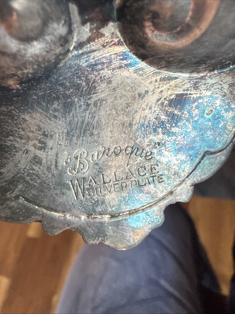 Vintage Wallace Baroque Silverplate Nut Dishes Pair Shell Shape Pattern 277