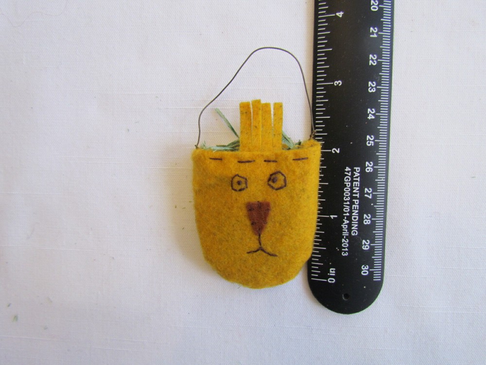 Mini Primitive style Easter Chick Ornaments / Basket Collins AF-7306 NEW 3pc