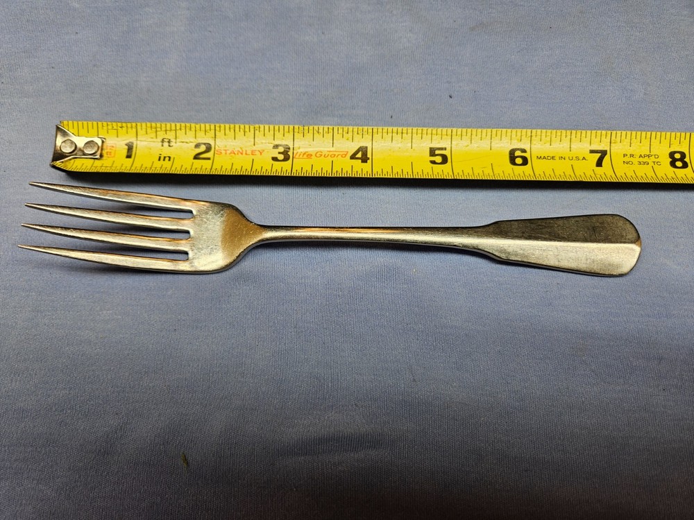 Colonial Artistry by Oneida Distinction Deluxe Stainless Flatware Choice Fork