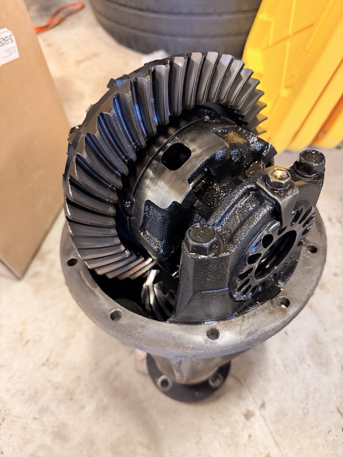 2003-2009 TOYOTA 4RUNNER 3.73 REAR DIFFERENTIAL CARRIER third member 4x4