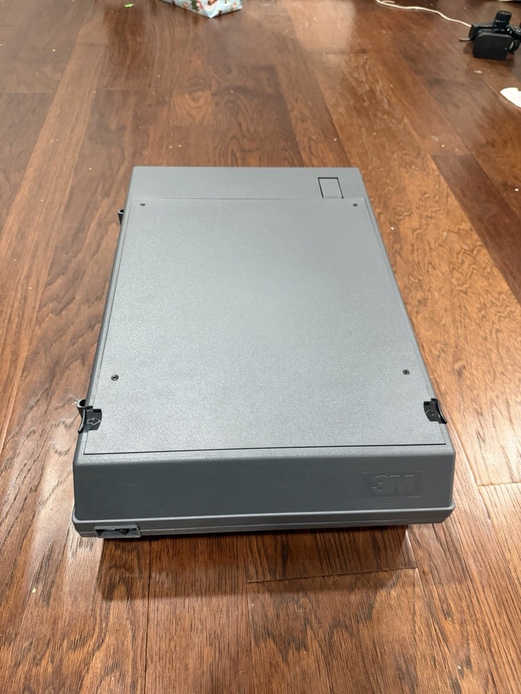 3M 2000 AG Overhead Projector Briefcase Portable Transparency  TESTED