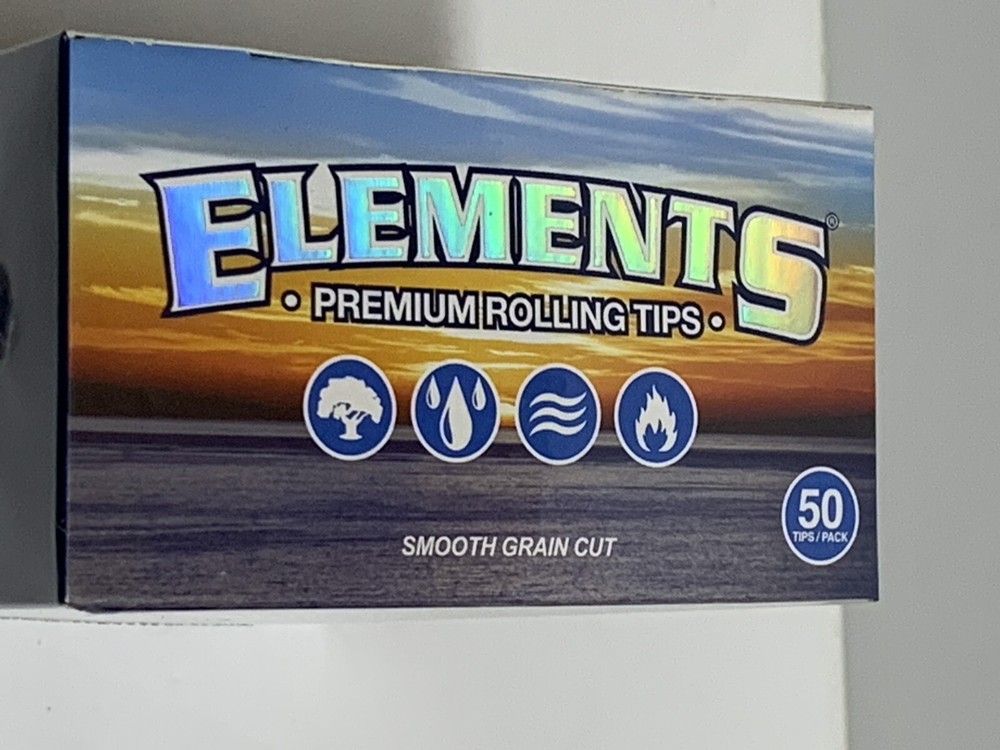 ELEMENTS TIPS - FULL SEALED BOX - SMOOTH GRAIN CUT - 50 PACKS/ 50 TIPS EACH/2500