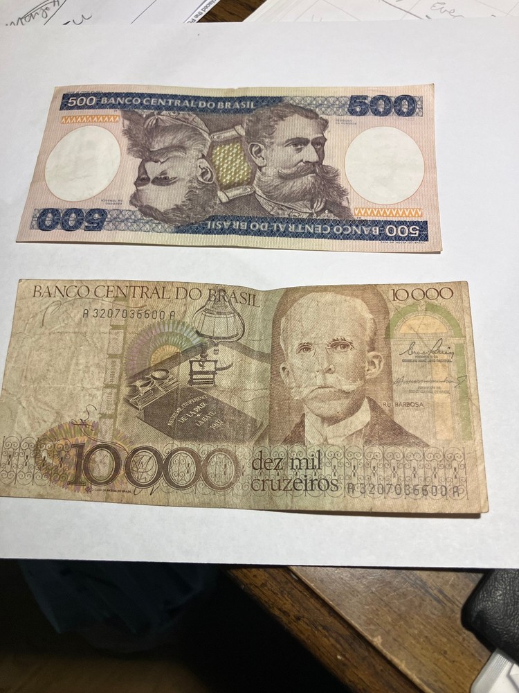 Two Brazilian bank notes
