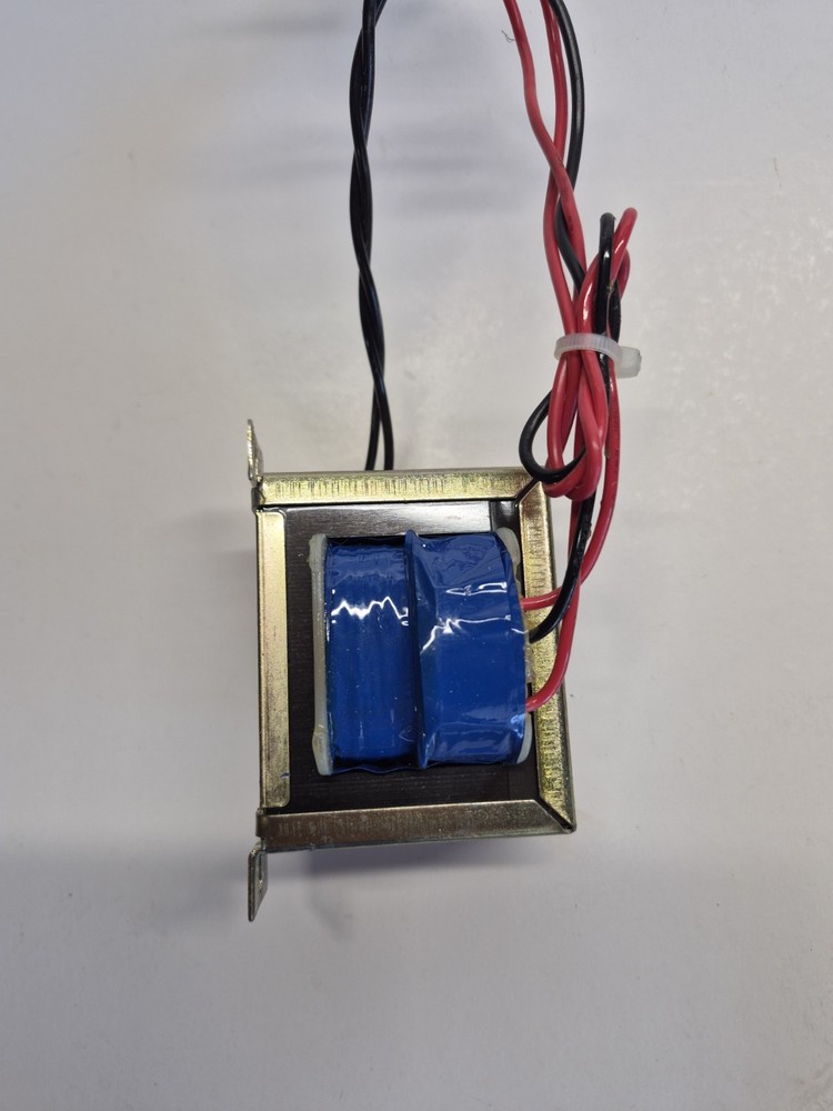 TT066990727B Transformer