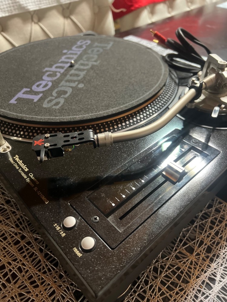 Technics SL-1210 M5G