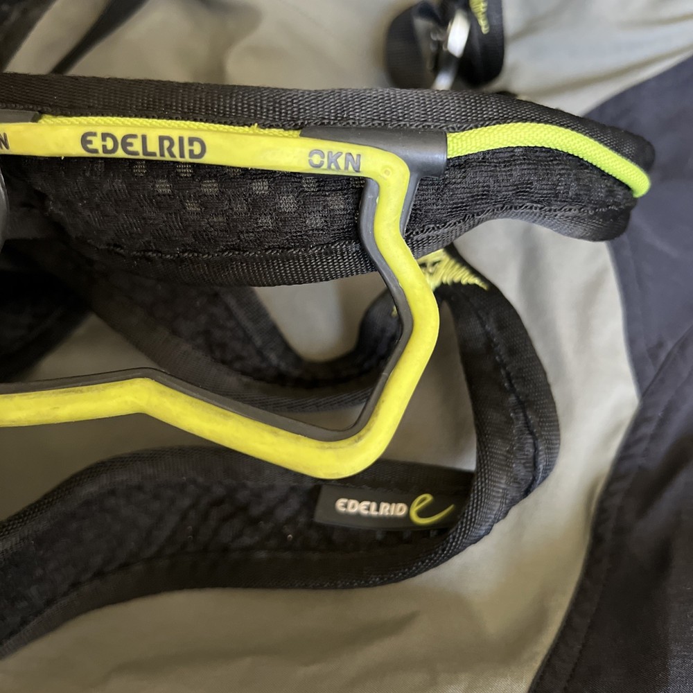 EDELRID Loopo Light Harness. Size:M