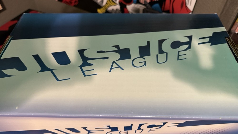 Justice League (New 52) DC Comic Book Short Box