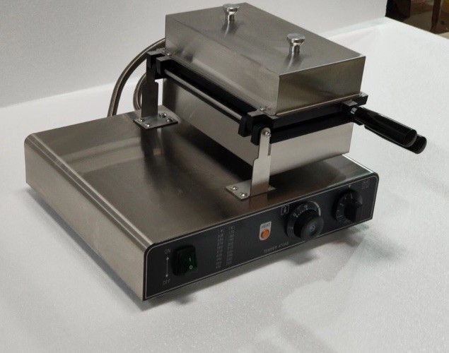 Exotic waffles maker