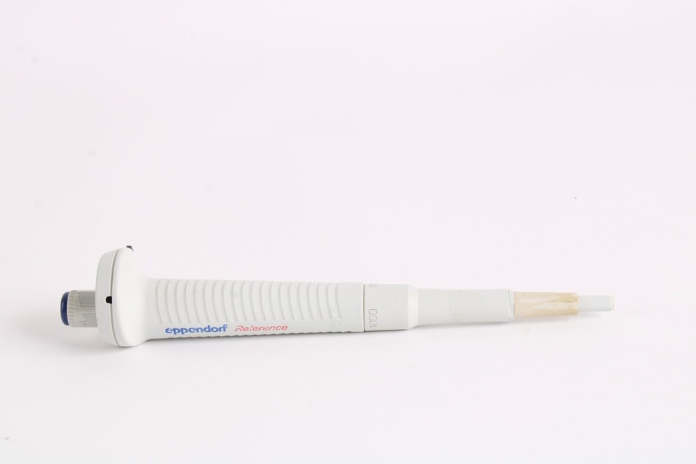 Eppendorf Reference 10-100ul Single Channel Pipette - Fair Condition