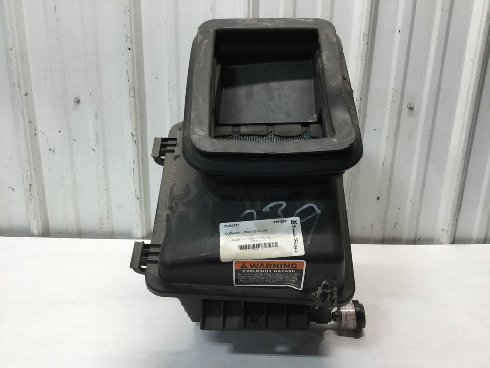 International TERRASTAR Air Cleaner - Used