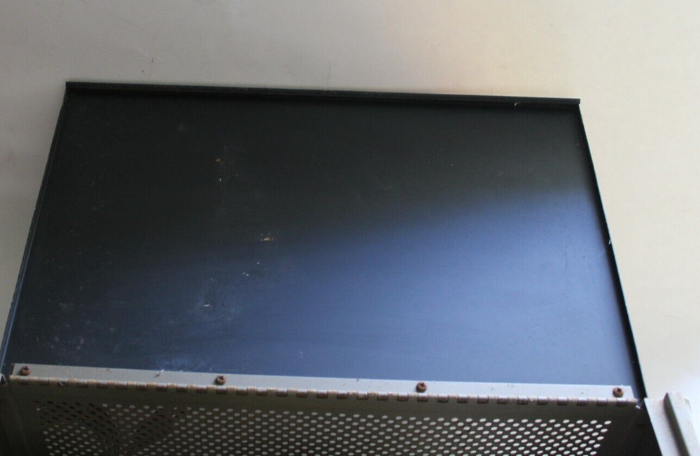 B&K 1968 Precision Model 1077B Television Analyst Television Testing Equipment
