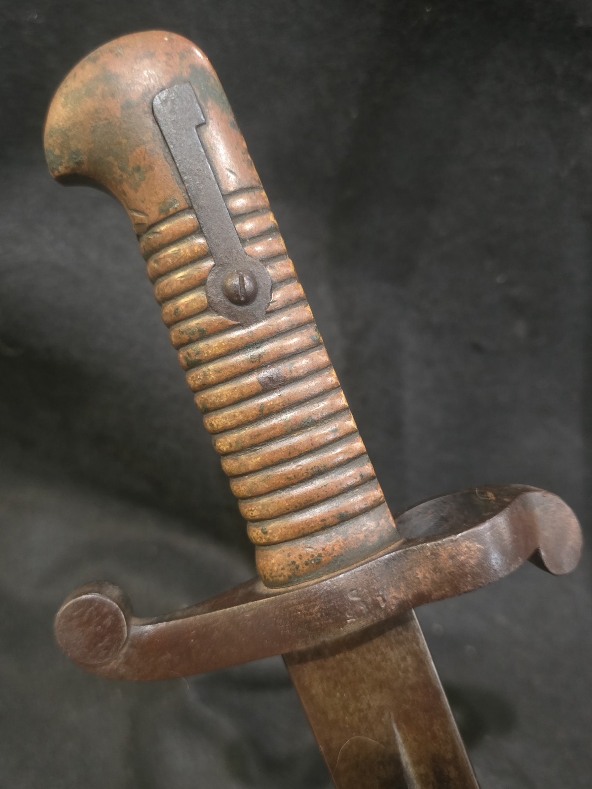 Bayonet S&K German Manufacture Marked 185D With Metal Sheath