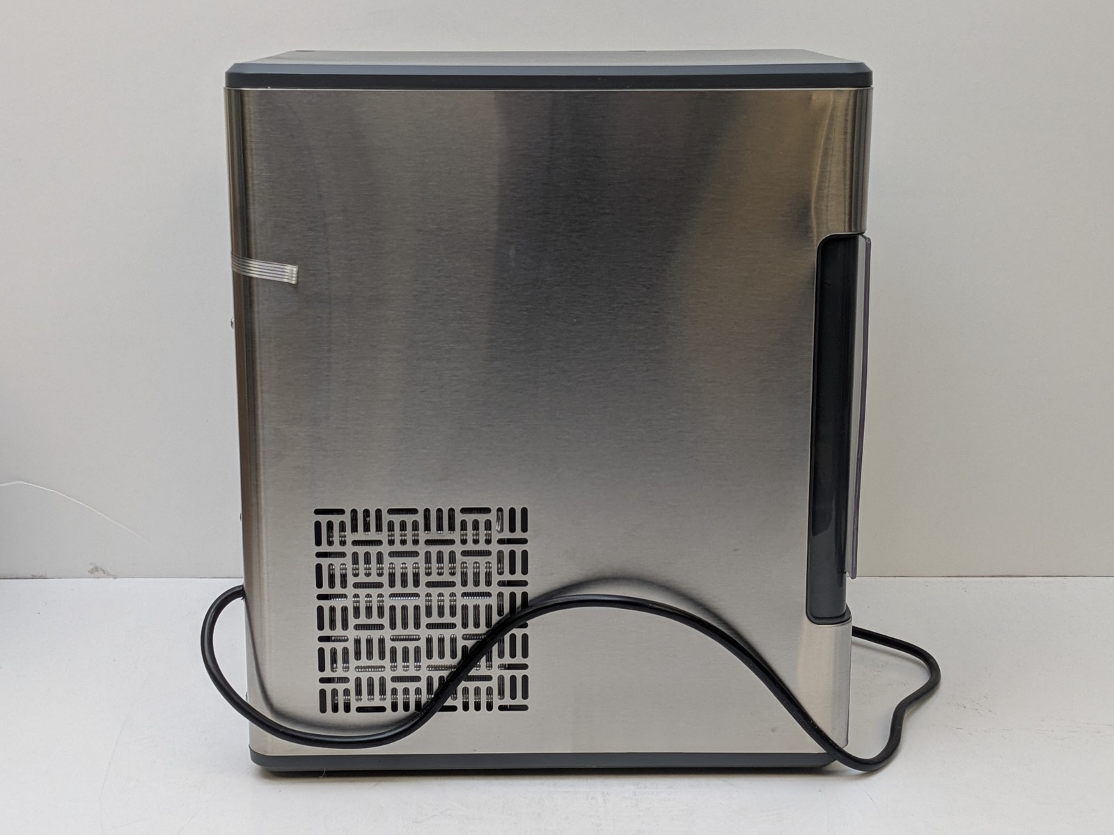 GE Profile Opal Nugget Ice Maker with side tank