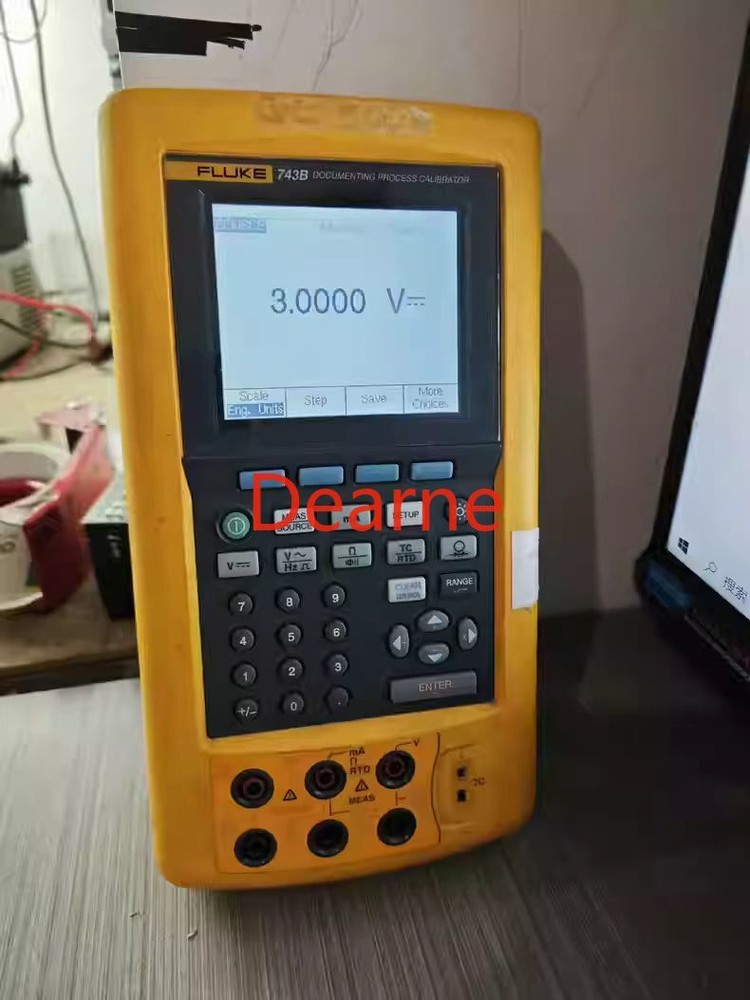 Fluke 743B Documenting Process Calibrator