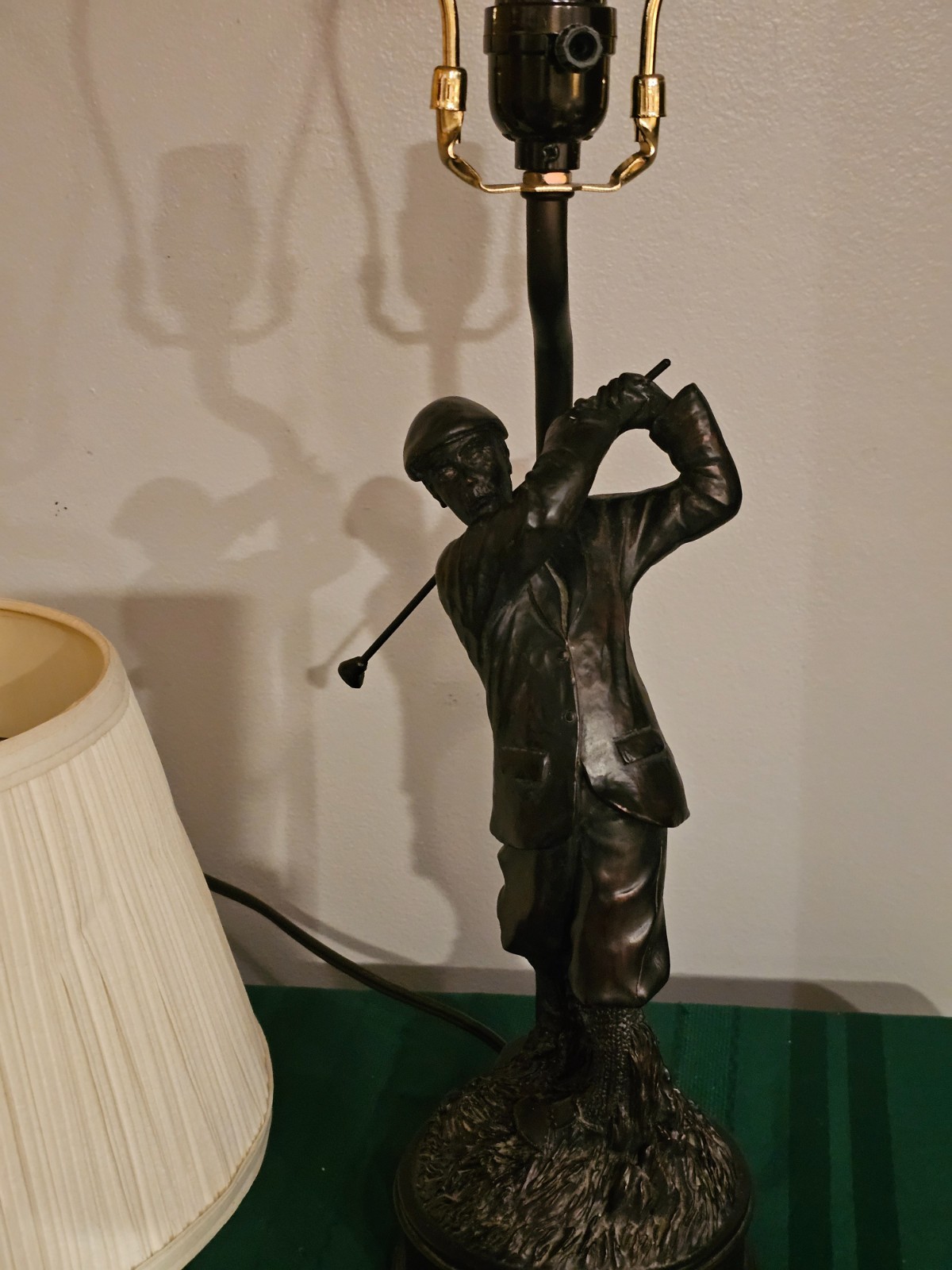 Vtg Heavy Bronze Figural Golfer Desk Lamp 24"