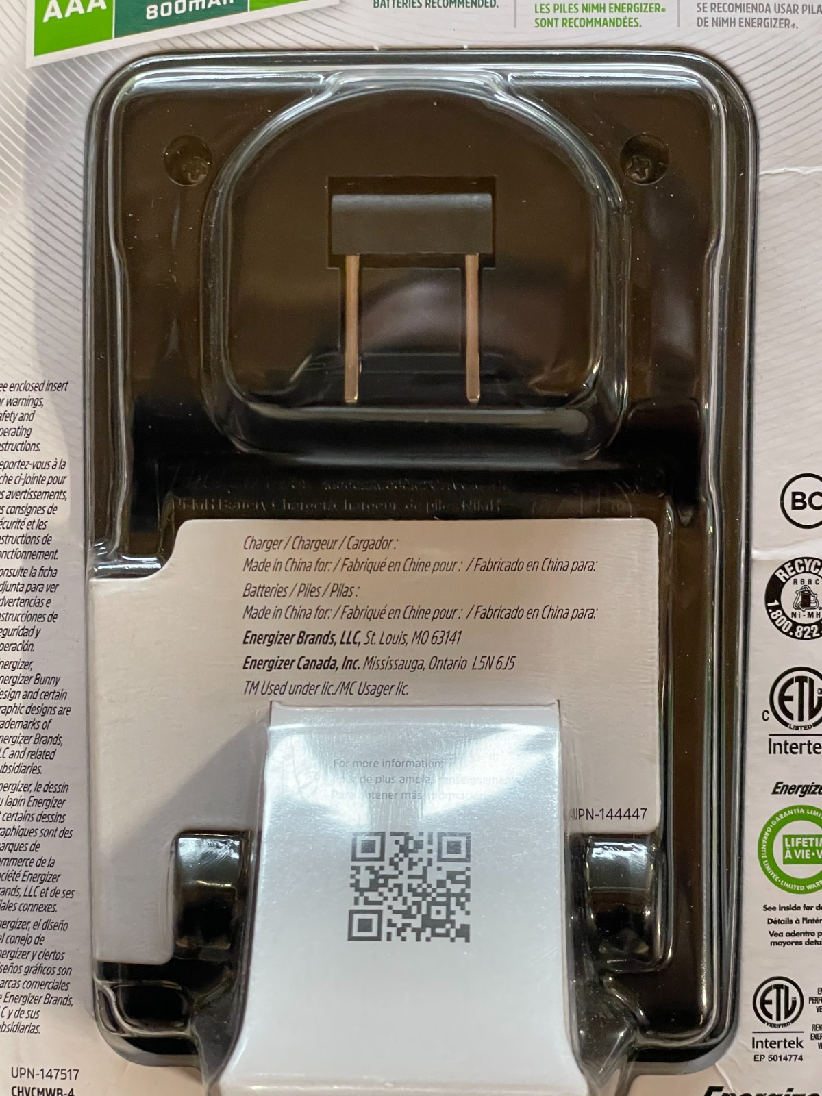 Energizer Rechargeable AA and AAA Battery Charger with 4 AA NiMH Batteries