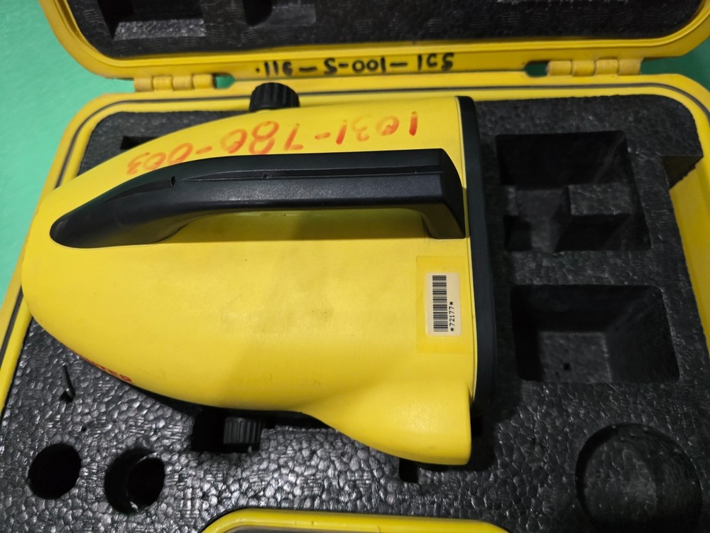 Leica Sprinter 100M Digital Level