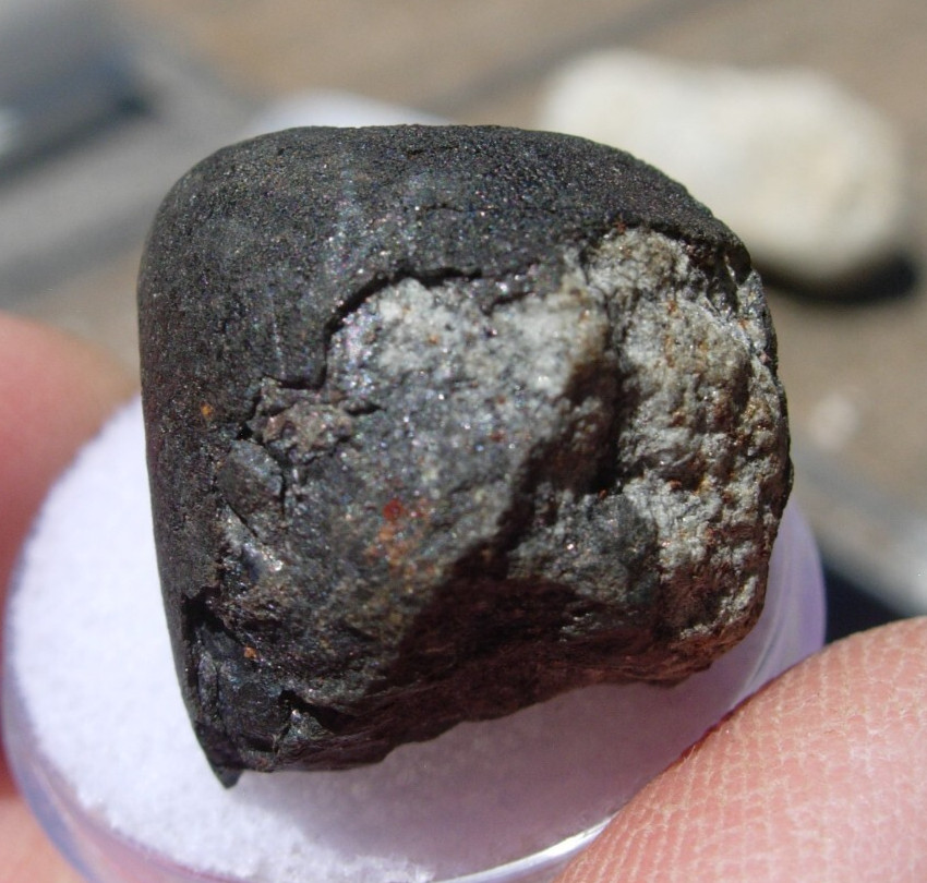 12 grams 19x19x17mm Vinales Cuba as found meteorite fell on Feb 1, 2019 with COA