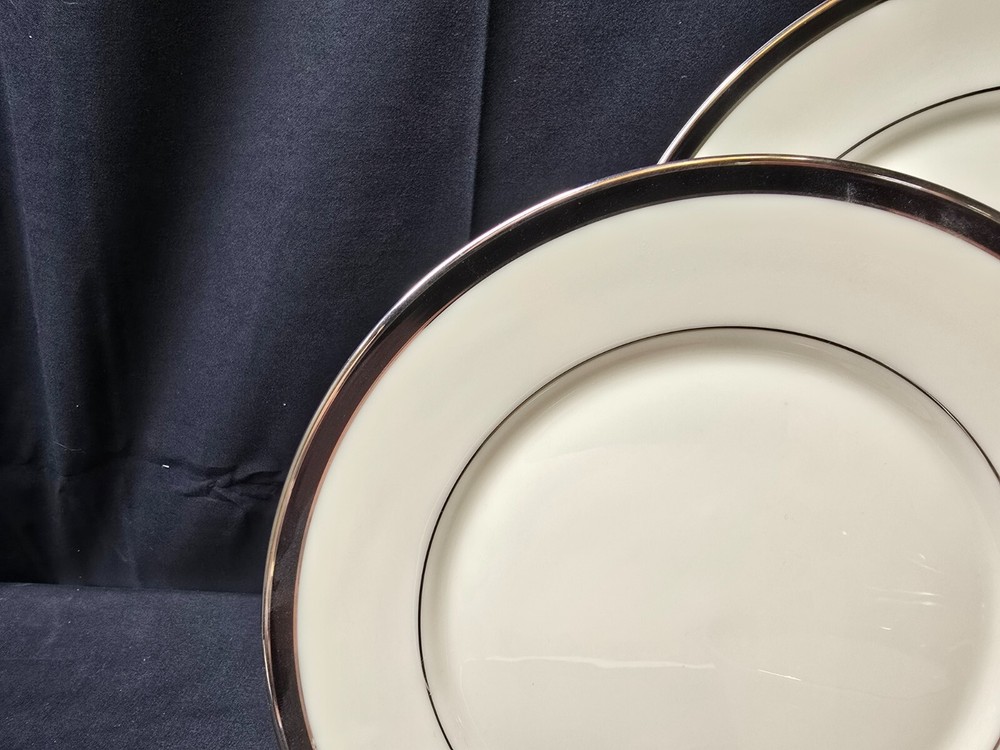 Lenox Black Royale 5 Piece Place Setting