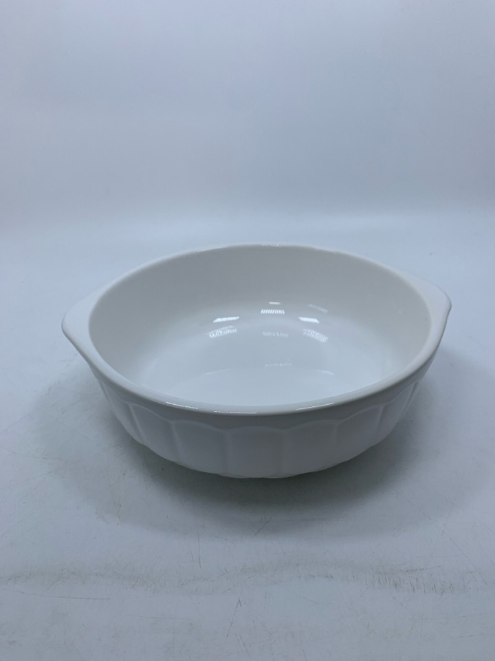 LIGHTWEIGHT CERAMIC CIRCLE BAKING DISH.