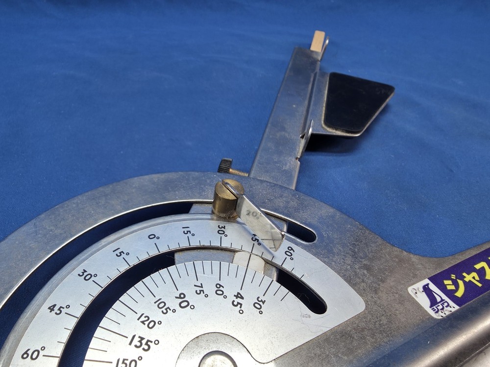 Shinwa Adjustable Bevel Circular Saw Guide