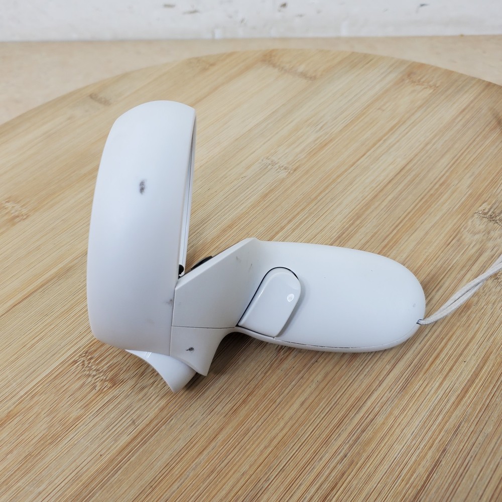 Meta Quest VR Replacemeny RIGHT Controller - JD96CX