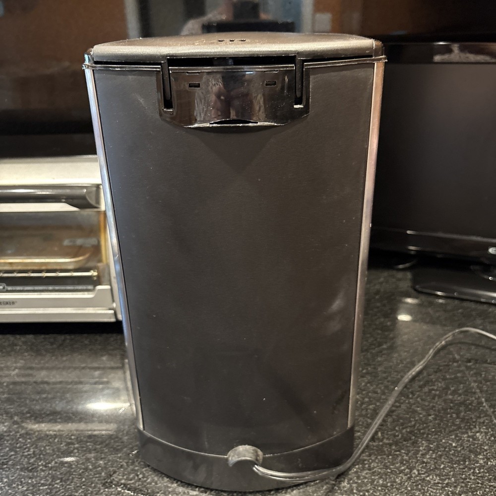CUISINART BREW CENTRAL 12-CUP PROGRAMMABLE COFFEE MAKER WITH BRUSHED METAL TRIM