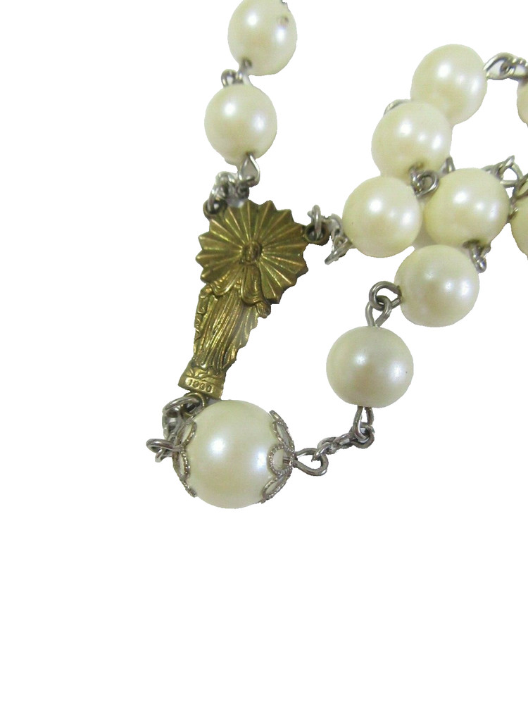 FAUX PEARL ROSARY CROSS CRUCIFIX