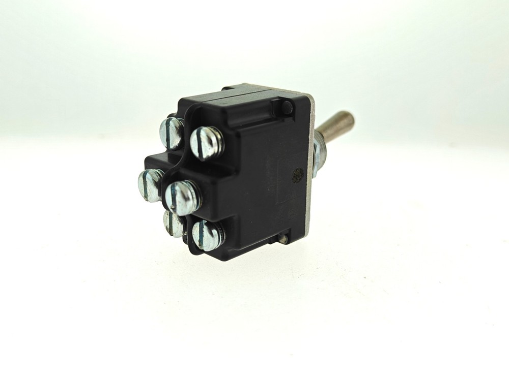 Honeywell Toggle Switch with Otto Switch Cover