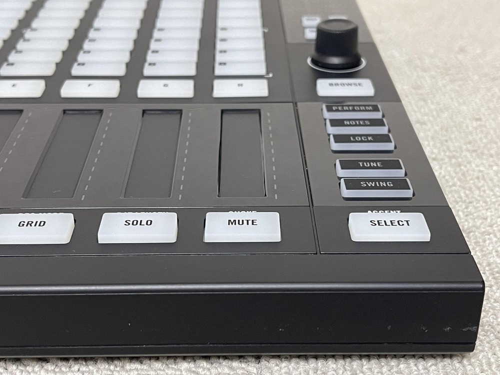 Native Instruments Maschine Jam Controller Production Performance System w/Box