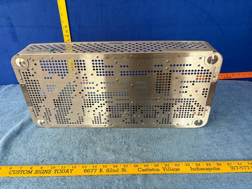 Smith & Nephew Integra Titan Sterilization Shoulder Retractor Tray