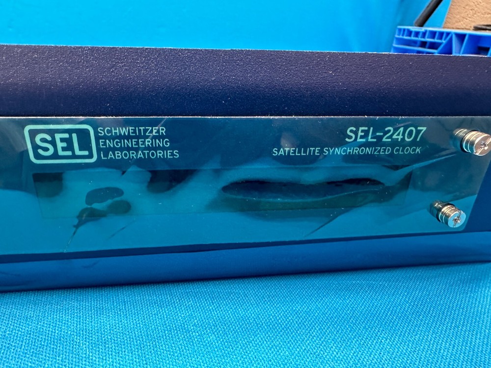 Schweitzer Engineering SEL-2407 Satellite Synchronized Clock 240700033