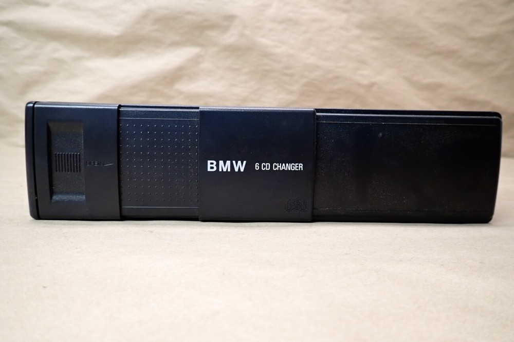 2000 BMW K1200LT SIX DISC CD CHANGER CD PLAYER