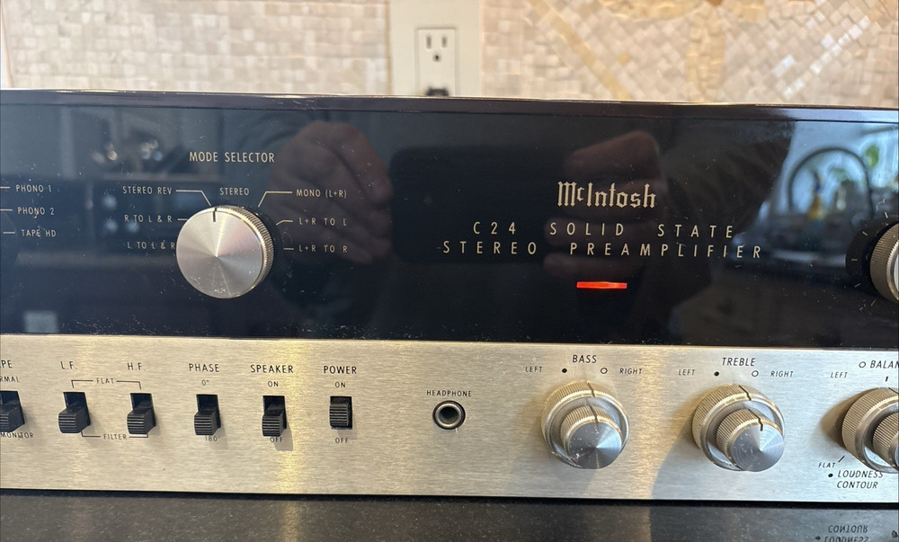 McIntosh C24 Solid State Stereo Preamplifier perfect working condition