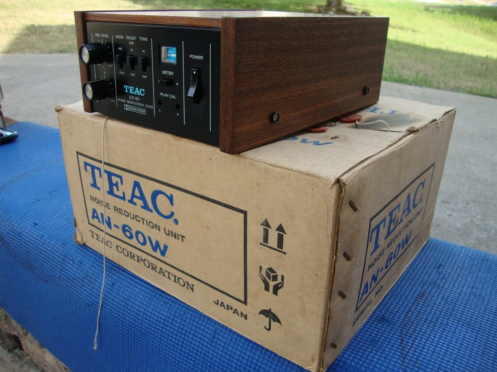 TEAC AN-60 W Noise Reduction Unit - Great condition.