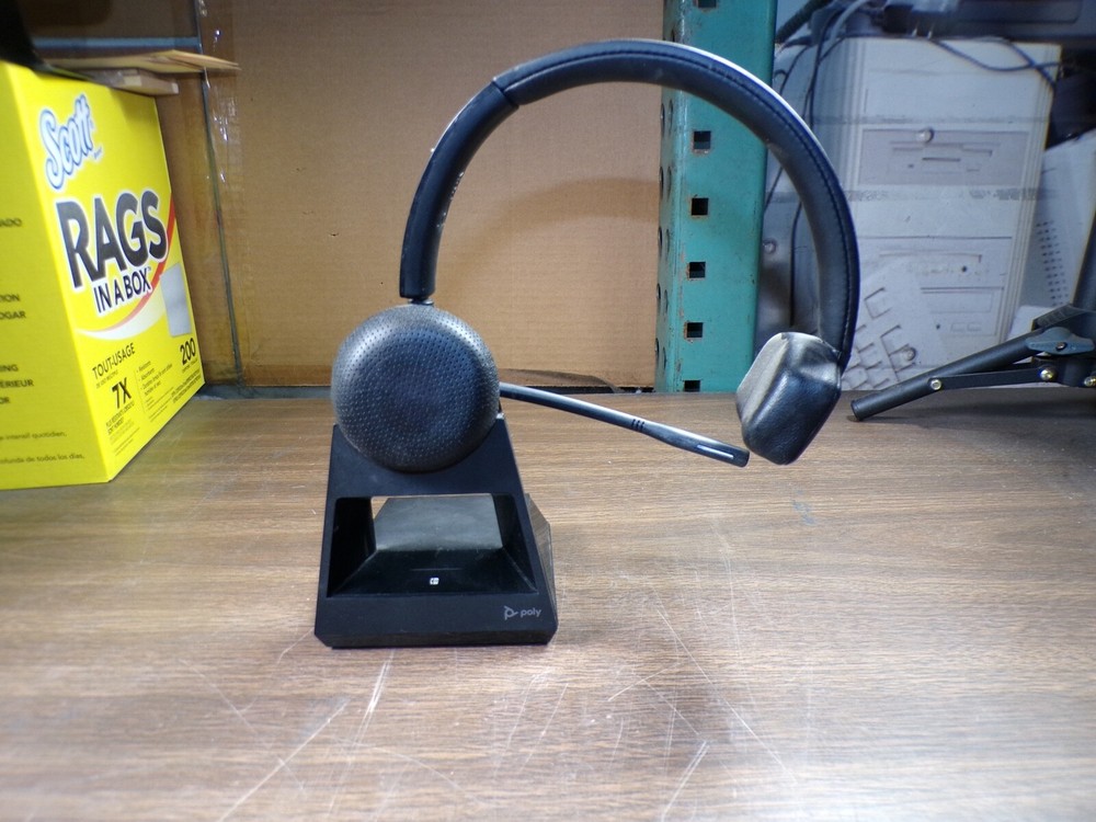 Poly Savi 7220 Office Wireless Headset System
