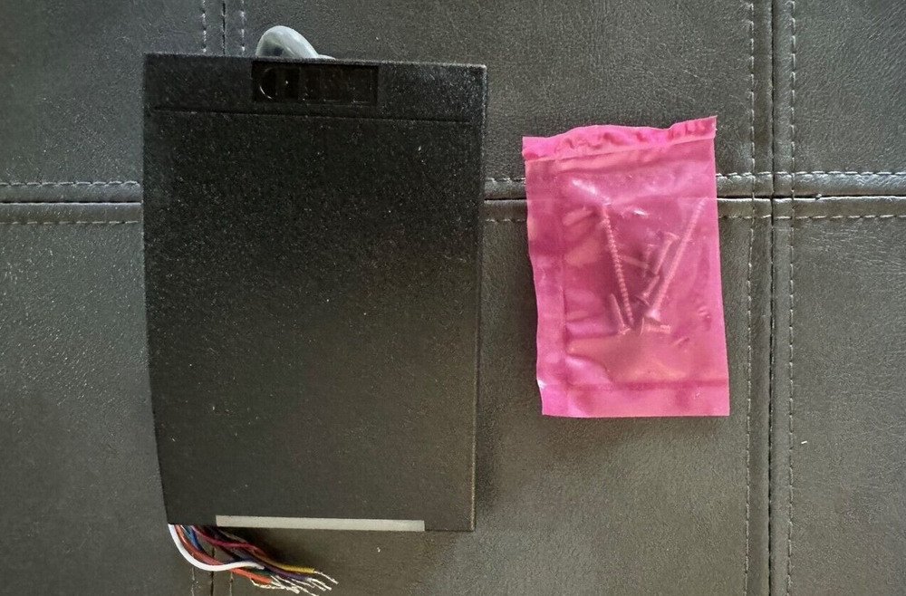 HID-iClass R40 Smart Card Reader, Model 6120BKN0002-New