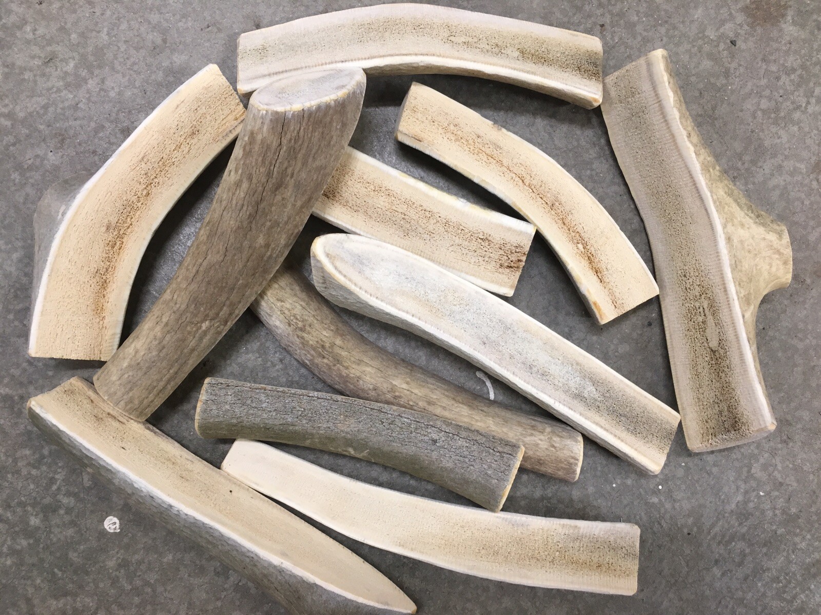 1 Pound Cheap Chews Split Elk & Deer Antler Dog Chew Mix-M/L/XL SALE Bulk Large