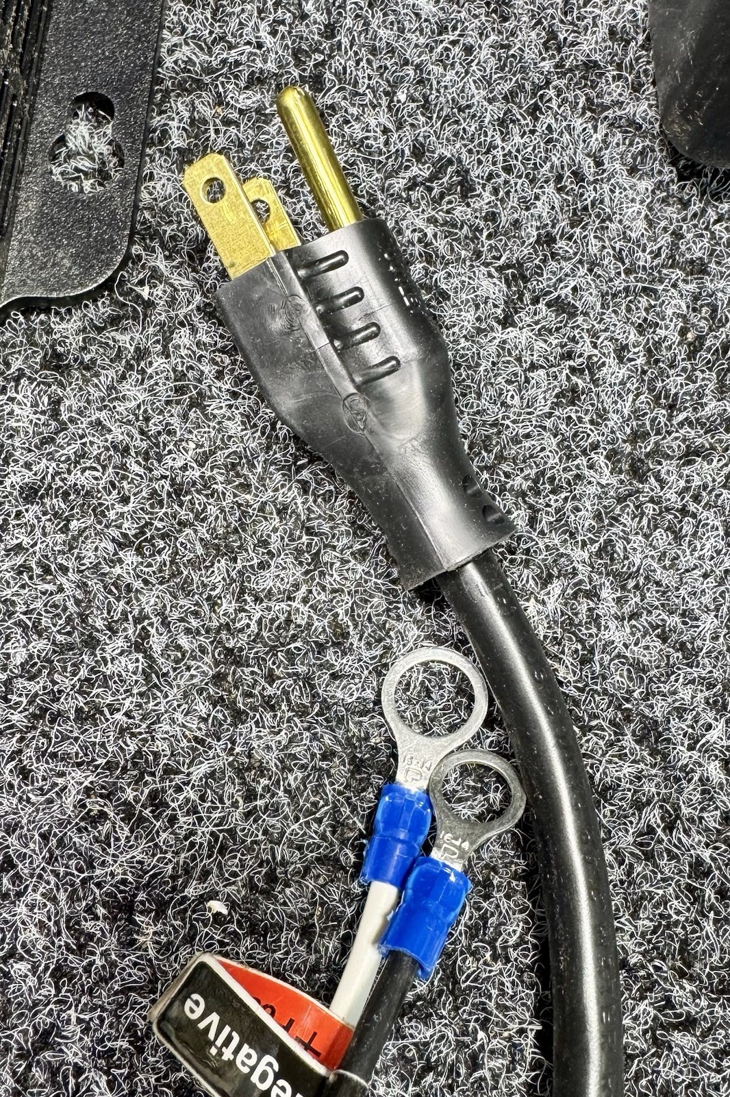 Zoeller 508-0007 Submersible Battery Back-Up Sump Pump System 115V / 12V DC