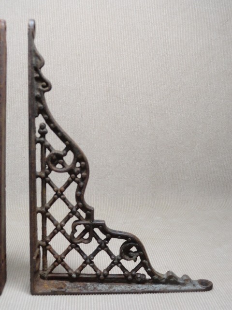 Victorian Cast Iron Shelf Brackets Same Size Different Pattern 7x5 Original 'H'