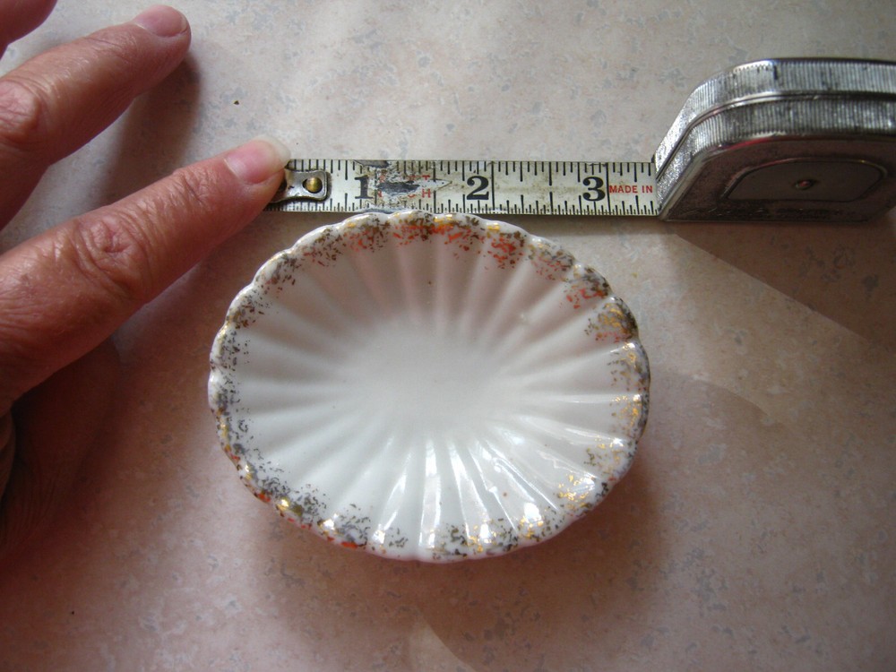 1 Bond Ware L&M Small Dish Shell Shape NO CHIPS Pre-Owned