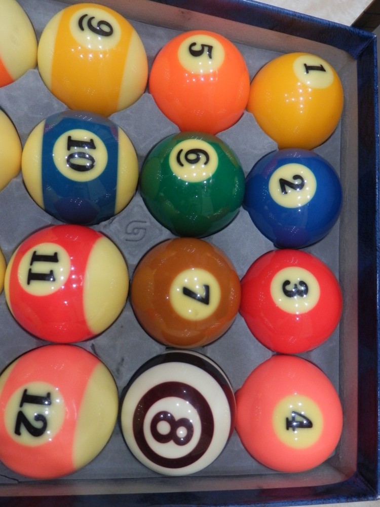 Aramith AR1141 Tournament Pool Balls Set