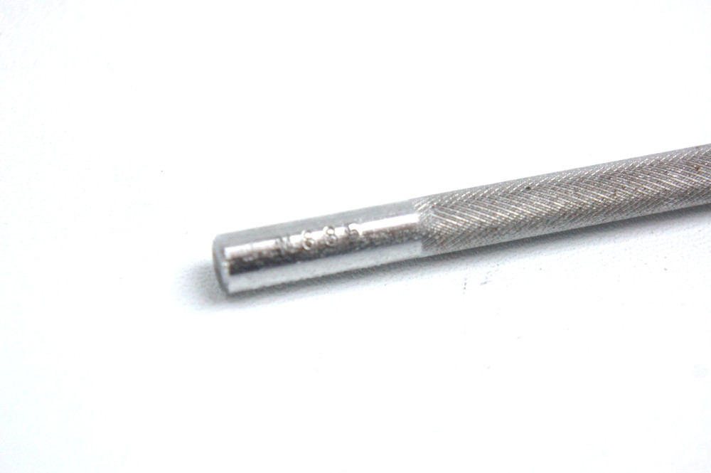Craftool Coarse Checked Matting Stamp M885