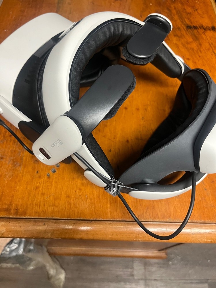 Meta Quest 3S Headset Only W/ Upgraded Battery Pack Excellent Condition