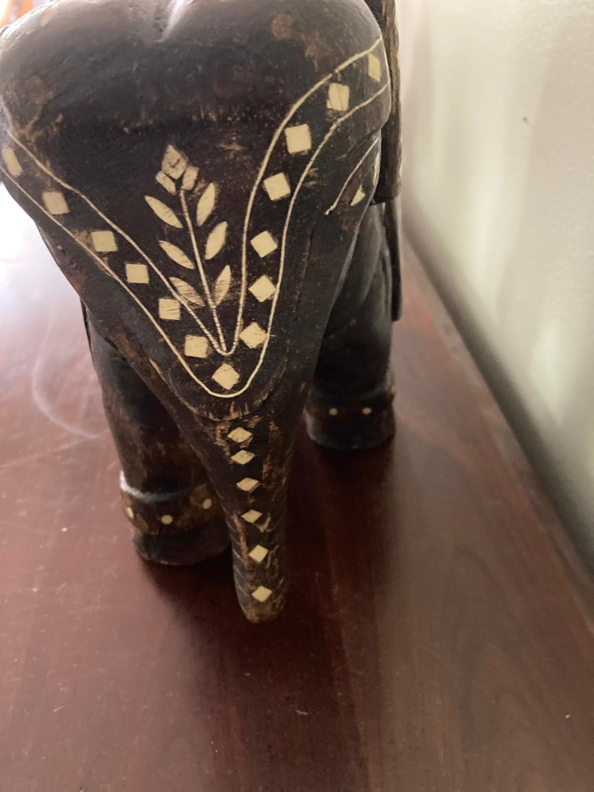 Vintage Elephant Rosewood Hand Carved inlay floral design 8" x 9.5" Heavy