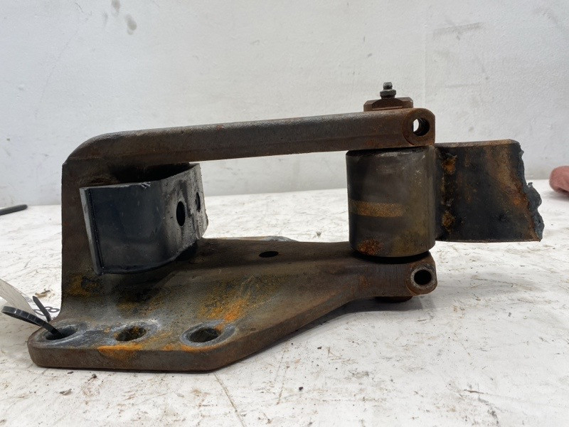 Freightliner MT55 Suspension Bracket 1621454000 (641-12708)